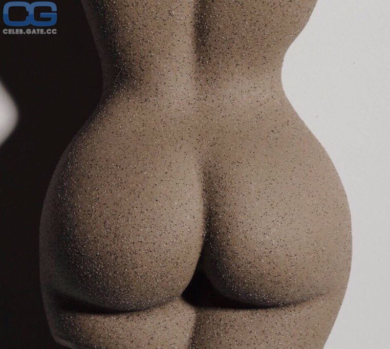 KIM KARDASHIAN NUDE #thLPiteb