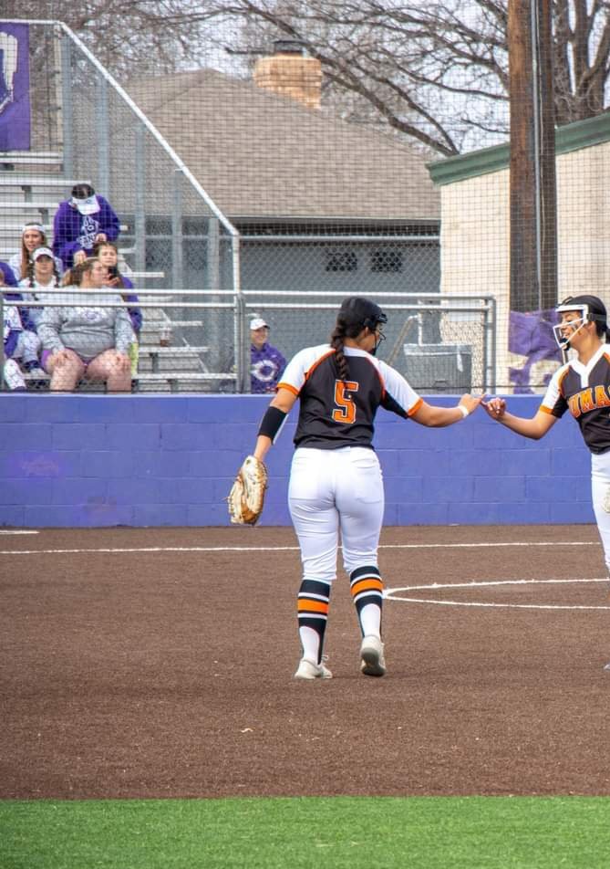 Softball 🍑 #cE2bskSF
