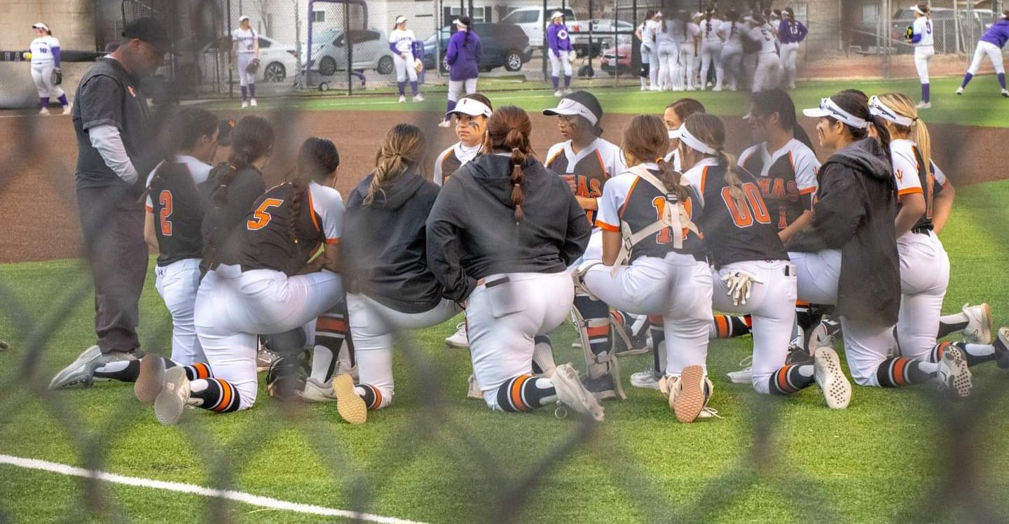 Softball 🍑 #o524AkNK