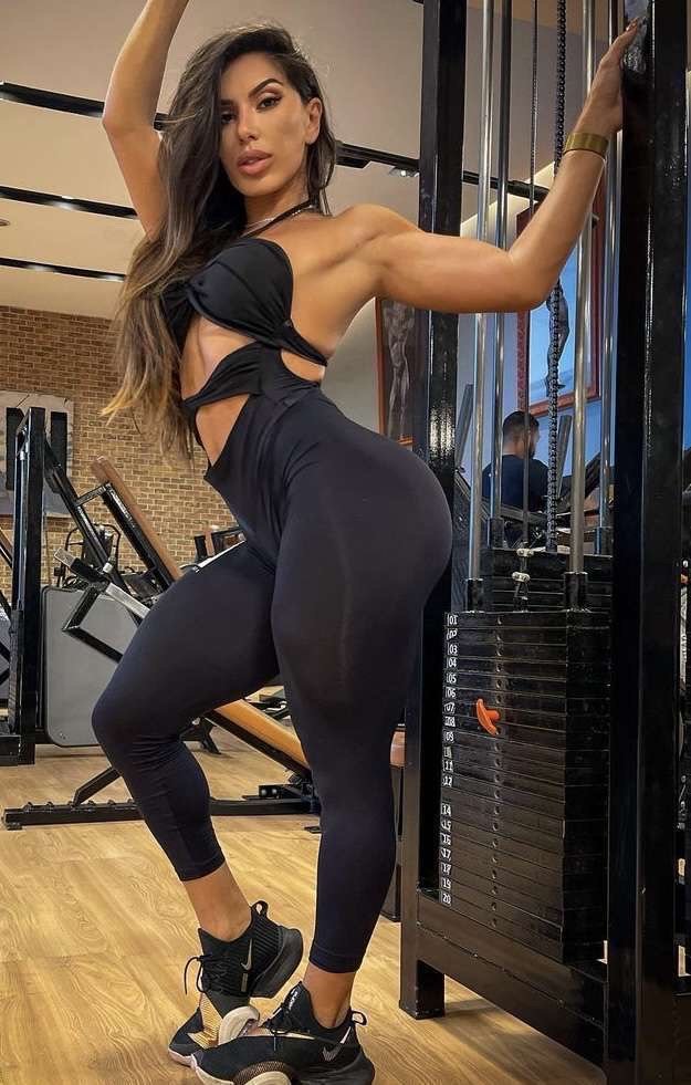 Andrea de Andrade 🇧🇷 #iraGn6vj